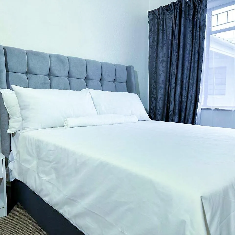 Twinex Accommodation Parow ケープタウン ゲストハウス