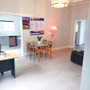 Neo & Ruks Salt River Guest house